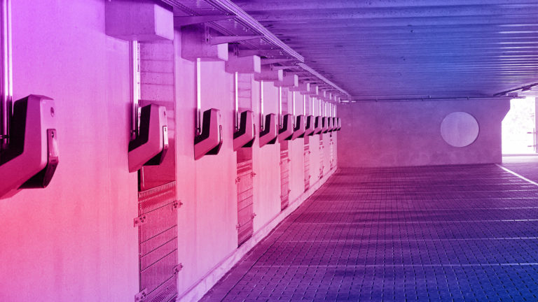 Wallboxen in leerer Tiefgarage