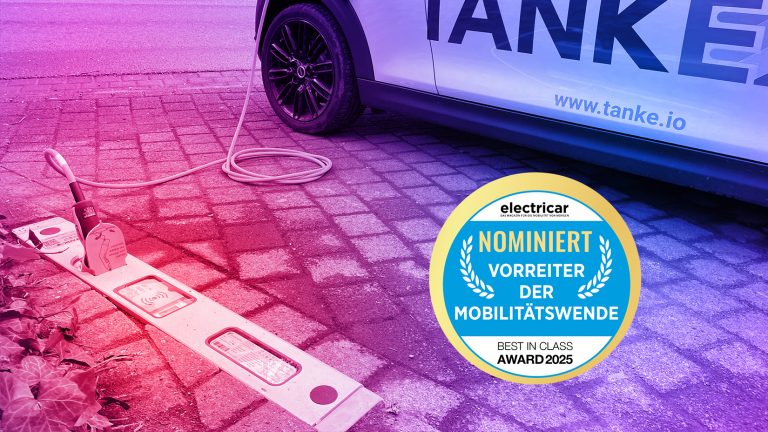 Foto Ladebordstein in Köln mit Siegel zur Nominierung Best in Cass Award 2025