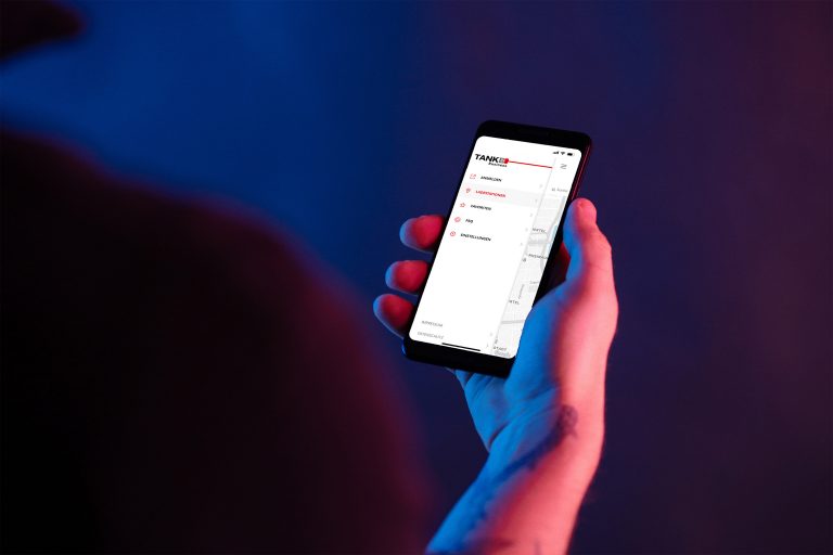 Mockup: Smartphone mit TankE Business App